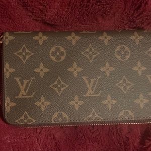 LV ZIPPY ORGANIZER